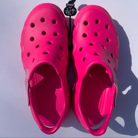 CROCS Other - Crocs Kids’ size 1 Hot Pink Saltwater wave water shoes
